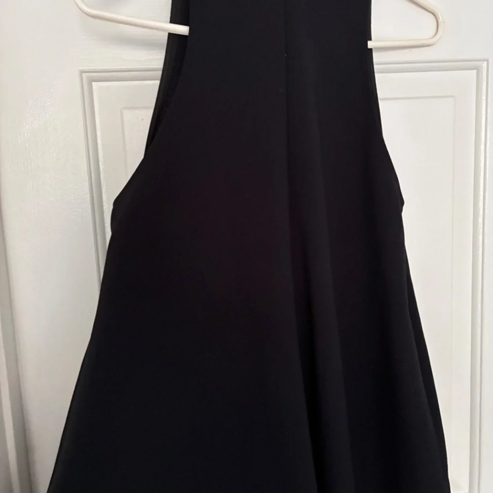 Kaarem Krachai V-Neck Pocket Onesie jumpsuit - Picture 6 of 7